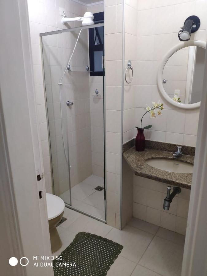 Apartamento Amplo A Menos De 400 Metros Da Praia Localizado Proximo A Praca Da Brunella, Area Nobre Do Guaruja. Exterior foto